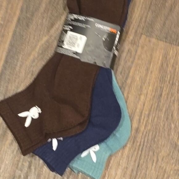 Playboy Bunny Logo 3-PK Quarter Socks - Picture 4 of 5